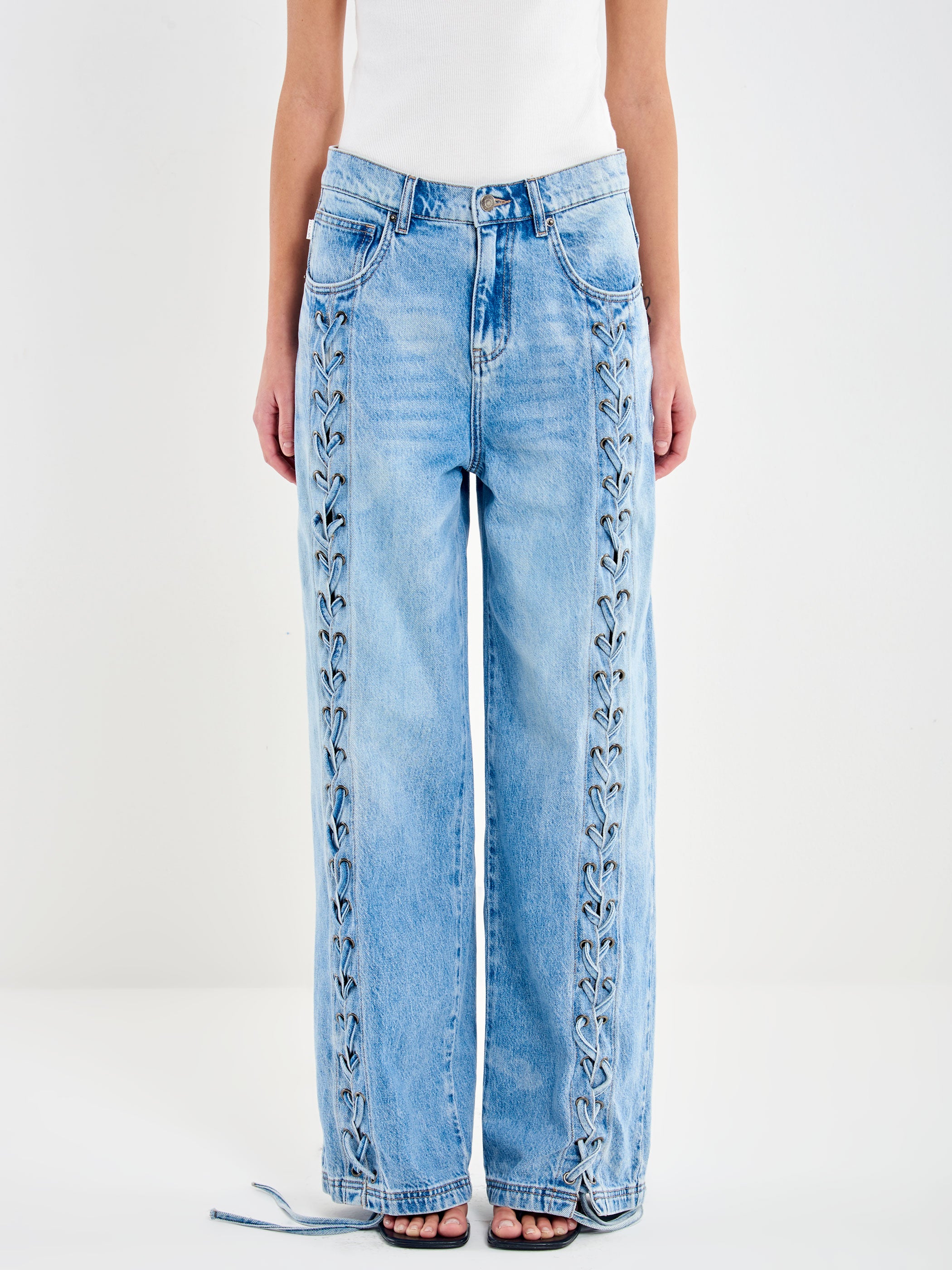 Jeans Cora con Intreccio Laterale
