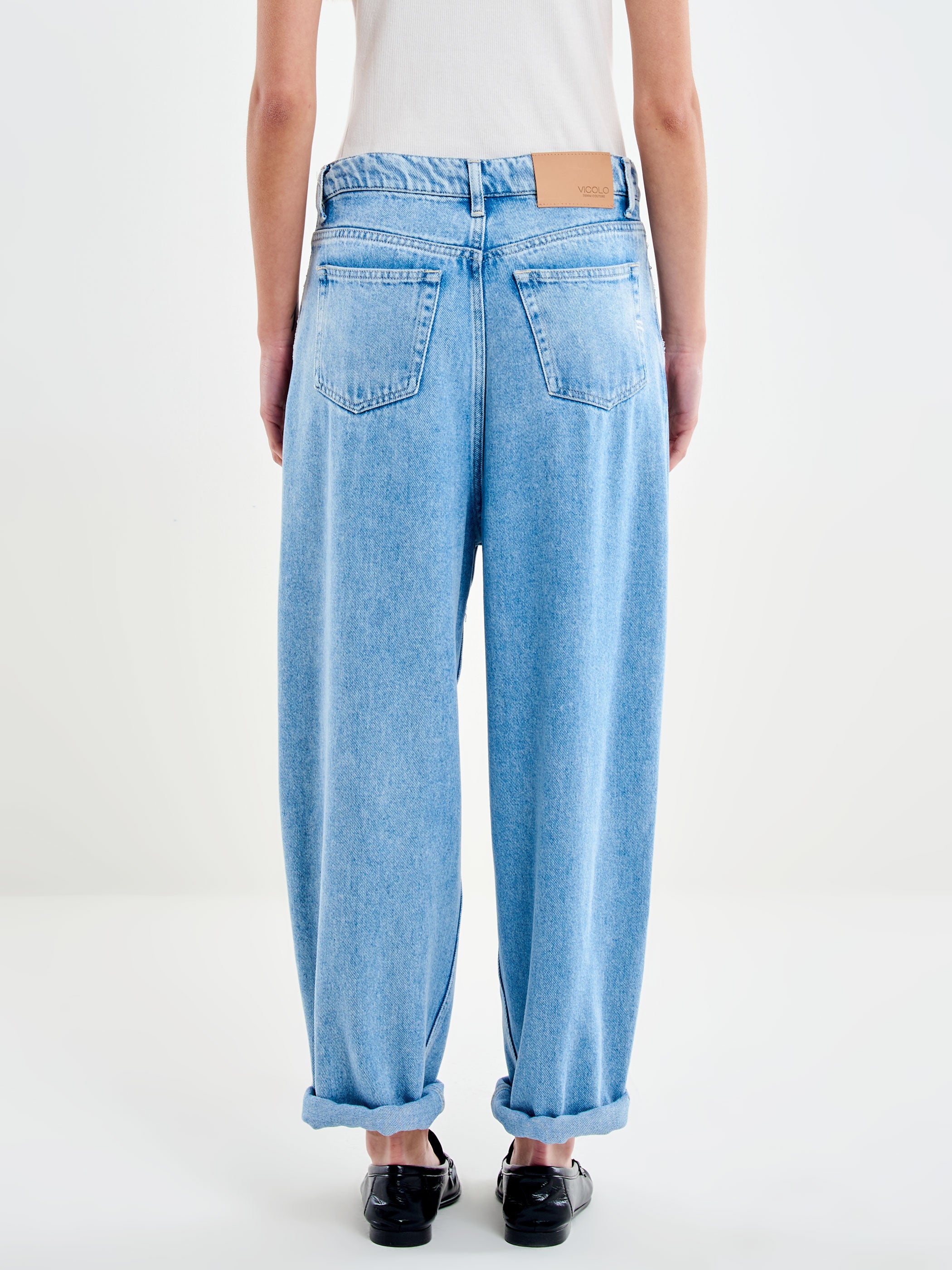 Laila Relaxed Fit Jeans
