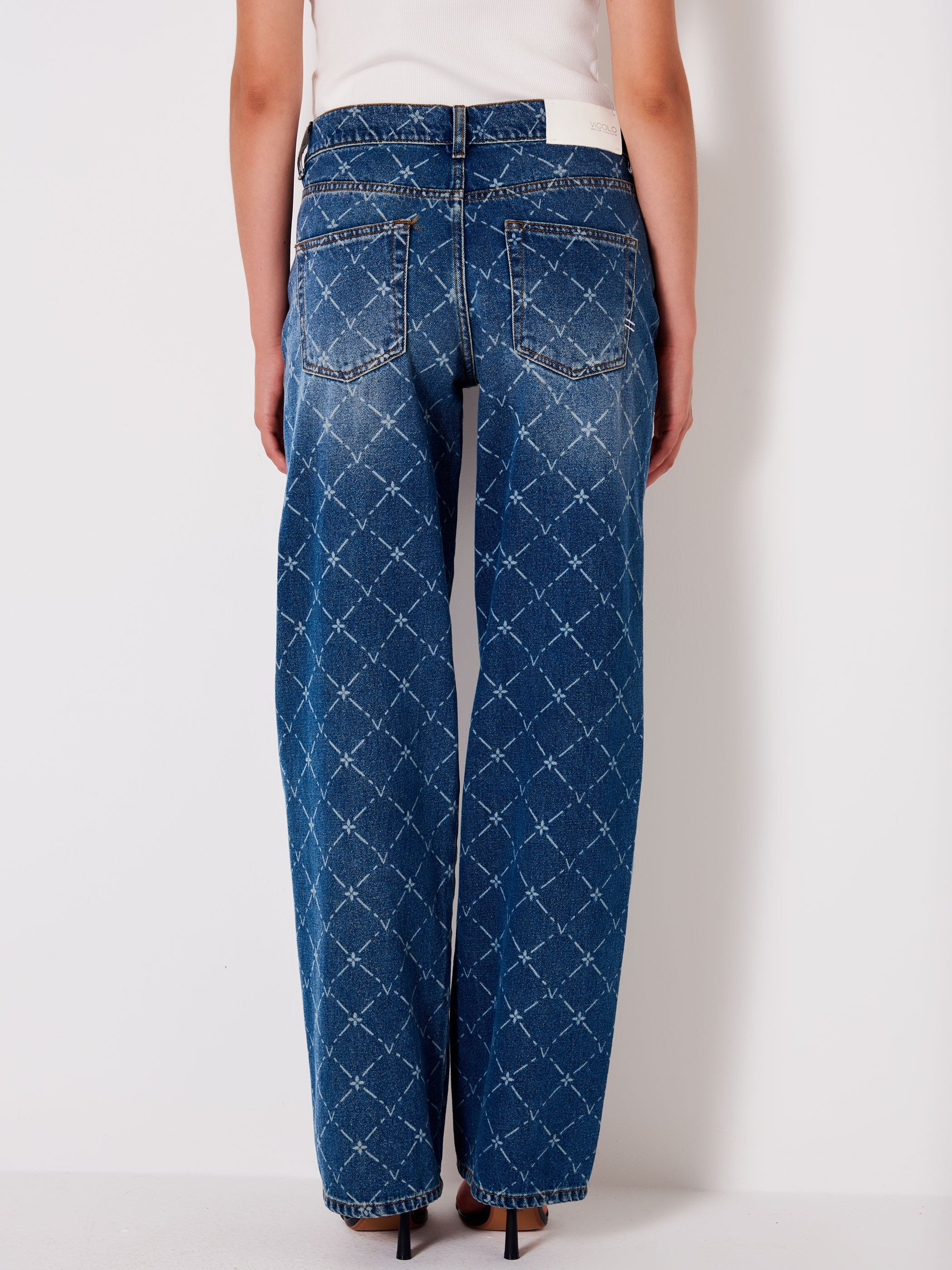 Man Fit Jeans with Logo