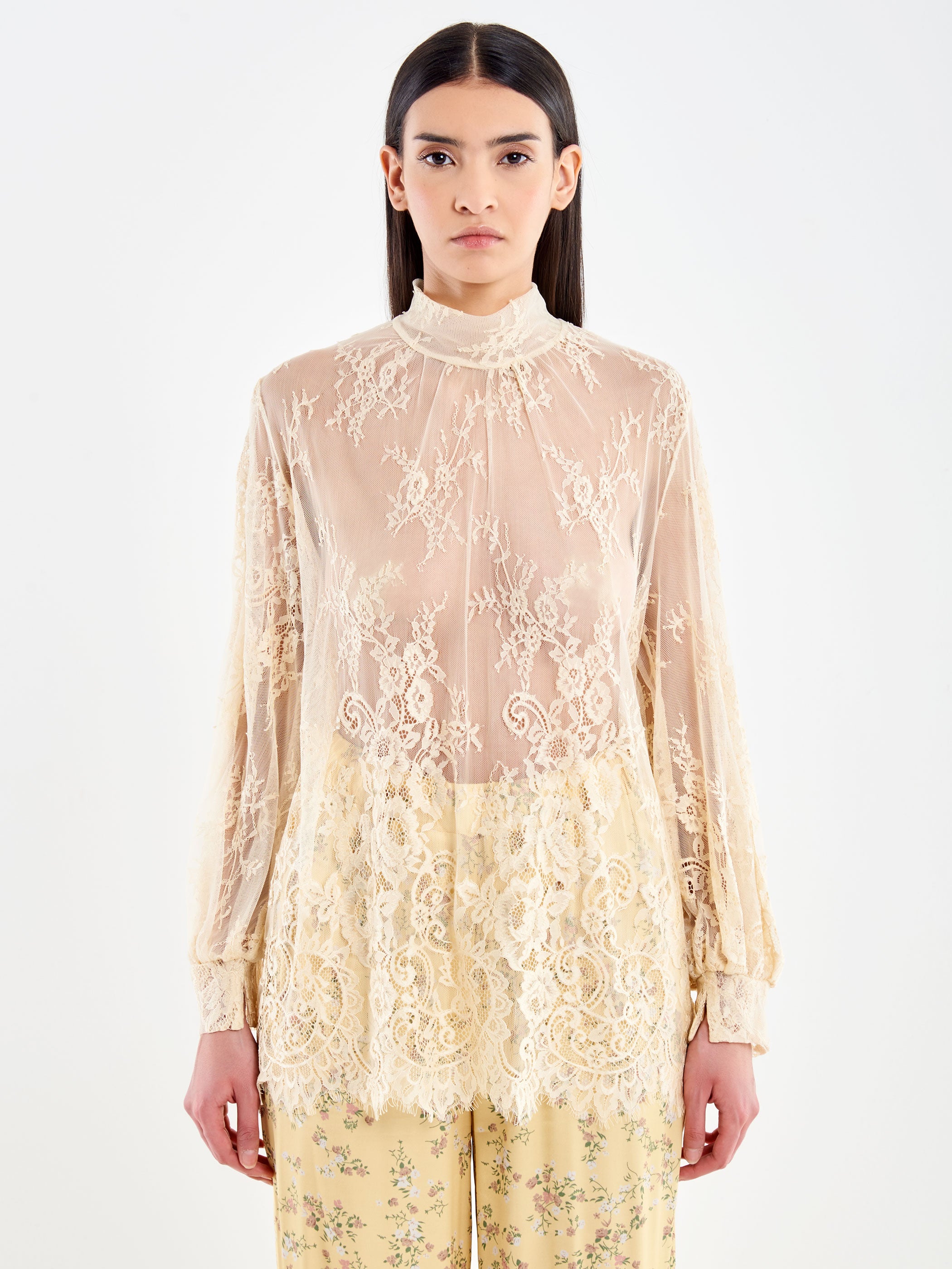 Blusa in Pizzo Collo Alto