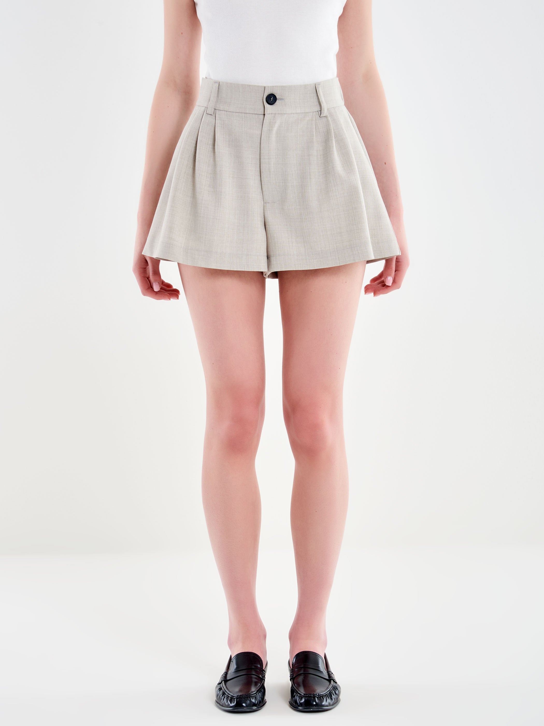 Shorts a Pieghe Modello Farfalla