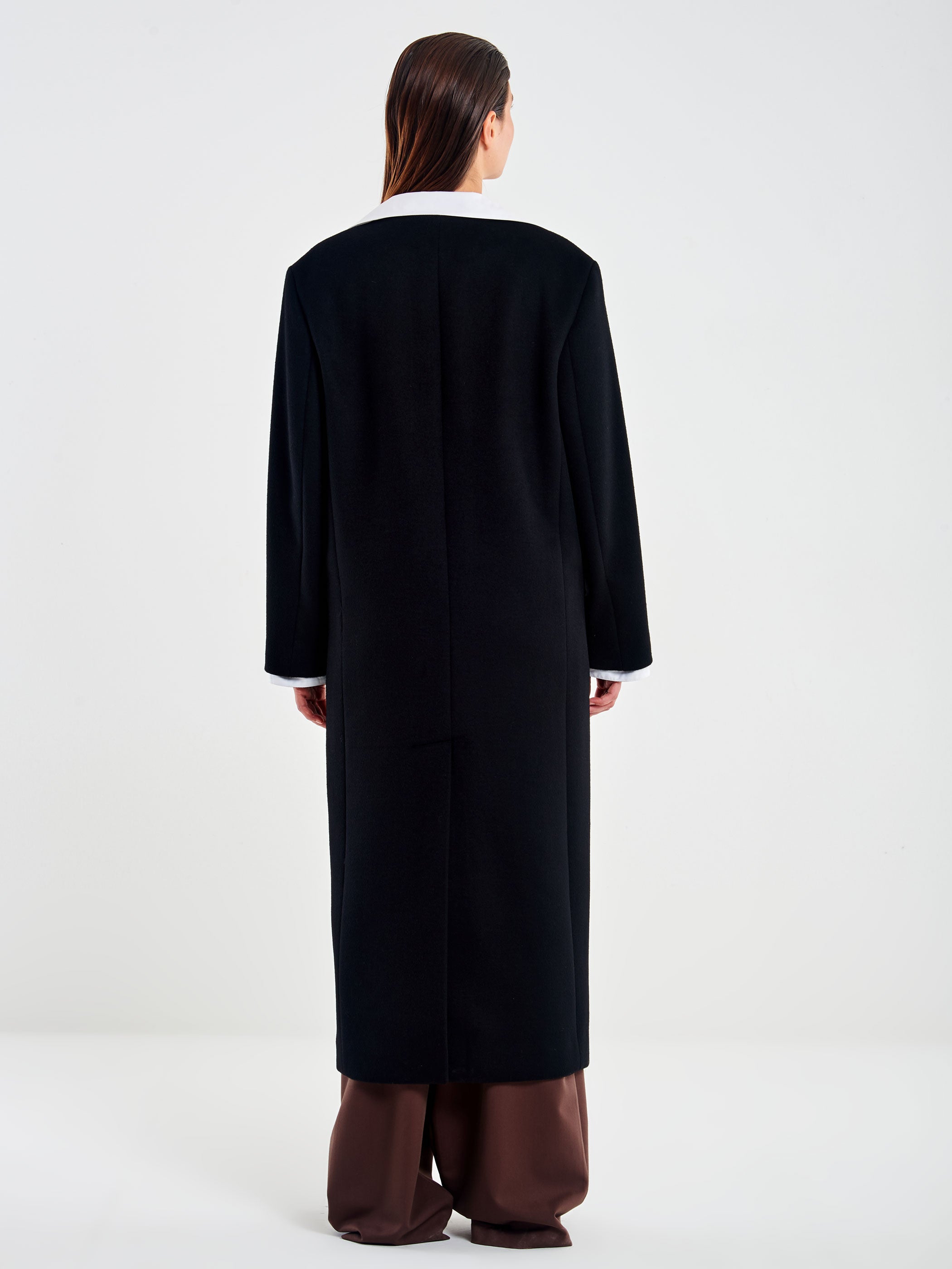 Cappotto Lungo con Colletto e Polsini