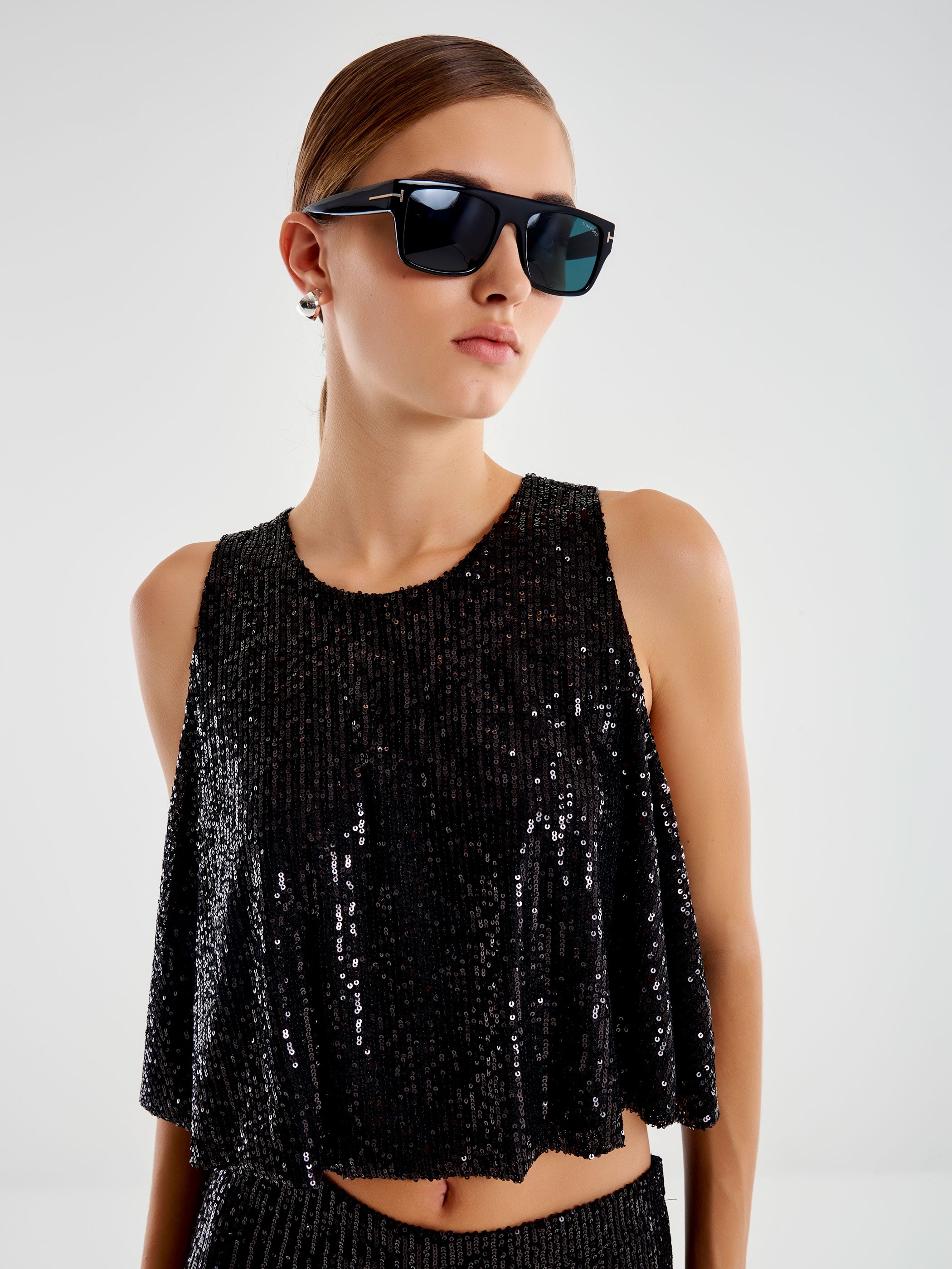 Vicolo Top Cropped a Ruota in Paillettes Nero